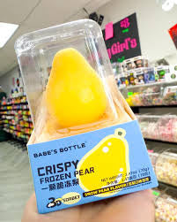 Crispy frozen pear ice cream